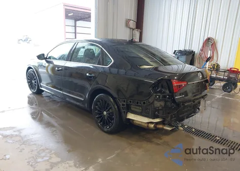 2017 Volkswagen Passat 1.8T Se z USA, uszkodzony, nr VIN 1VWBT7A31HC060376